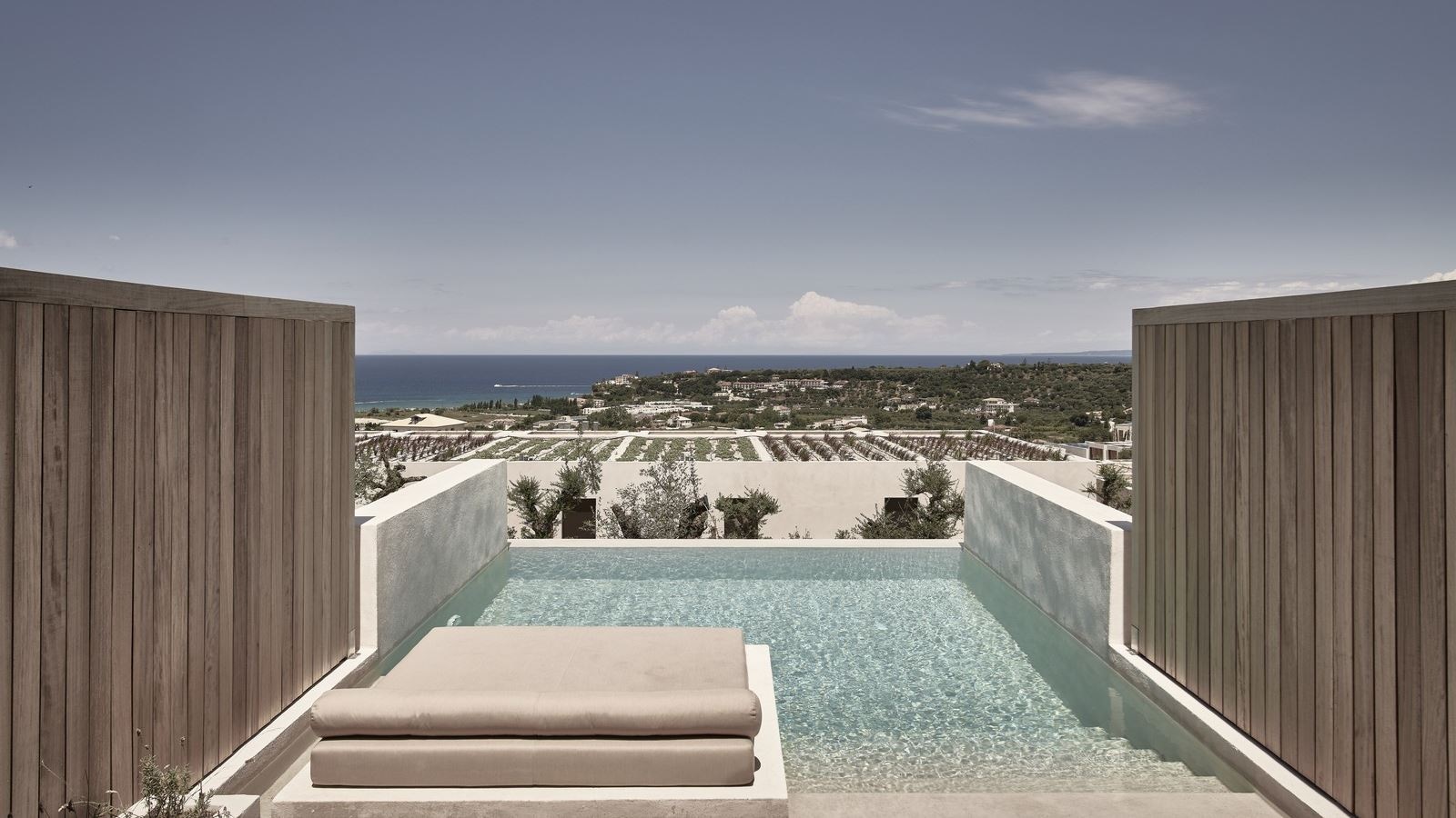rooms-executive-suite-private-pool-sea-view