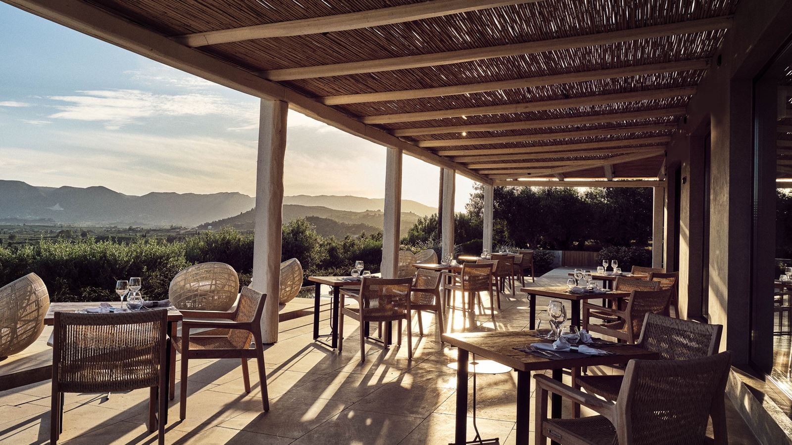 restaurants-fine-dine-and-wine