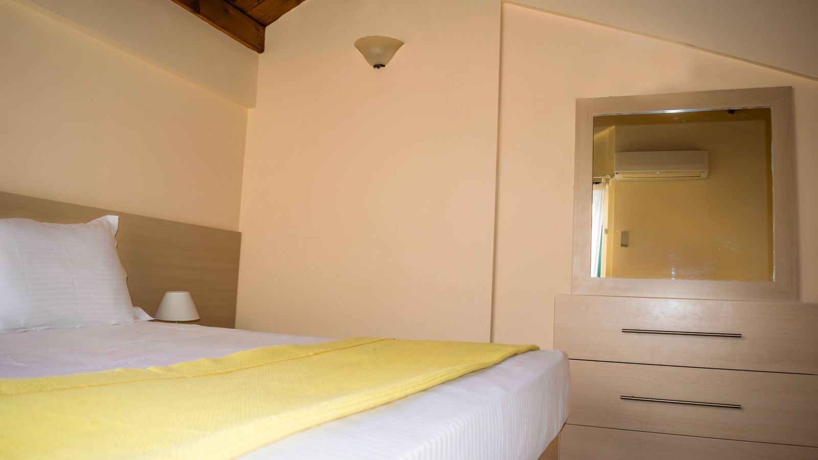 rooms-maisonette-up-to-4-pax