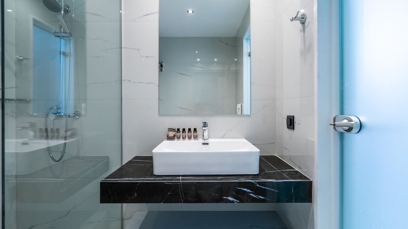 rooms-executive-suite