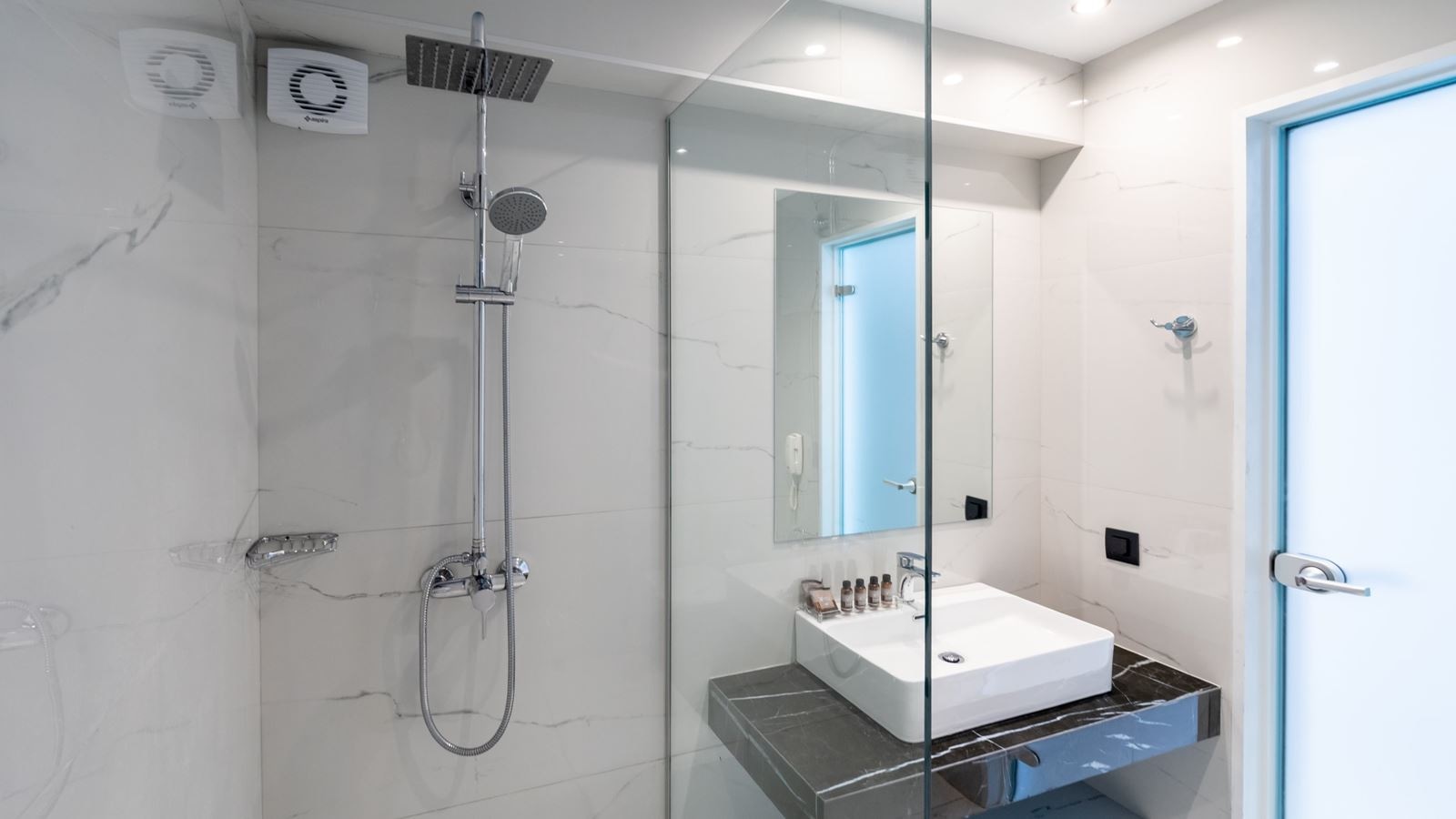 rooms-executive-suite