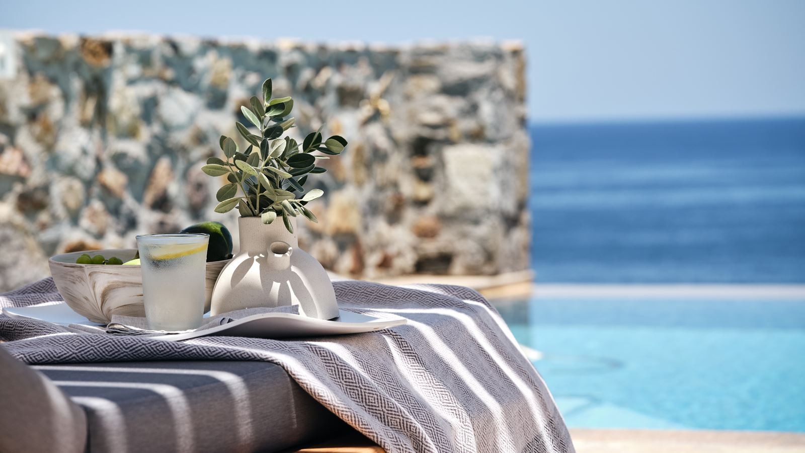 rooms-luxury-double-sea-view-with-private-pool