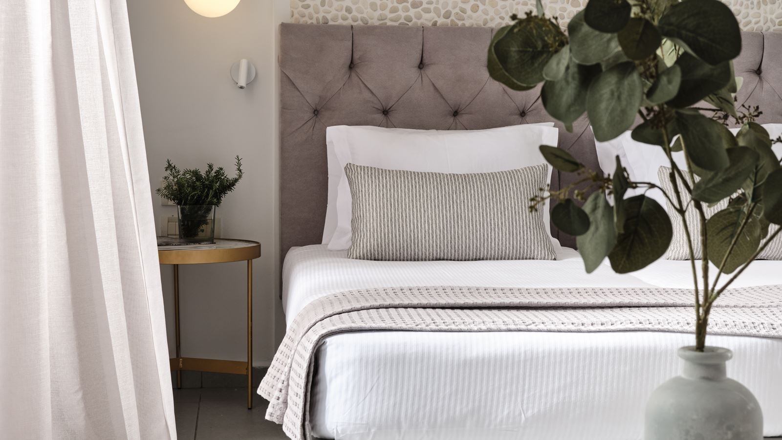 rooms-superior-double-sea-view-for-single-use