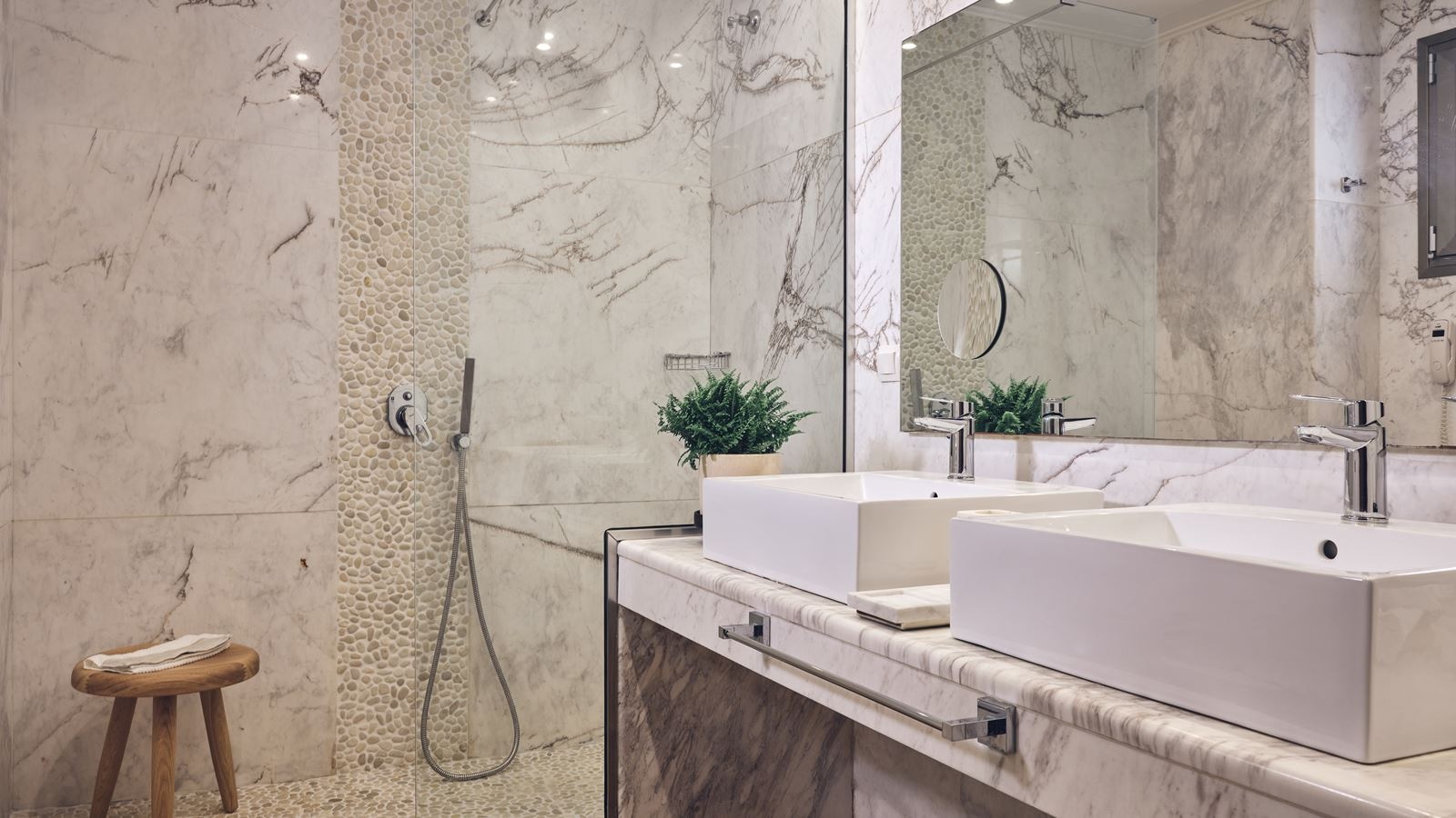 rooms-superior-double-sea-front-single-use