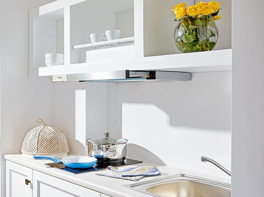 rooms-family-apartment-pool-view