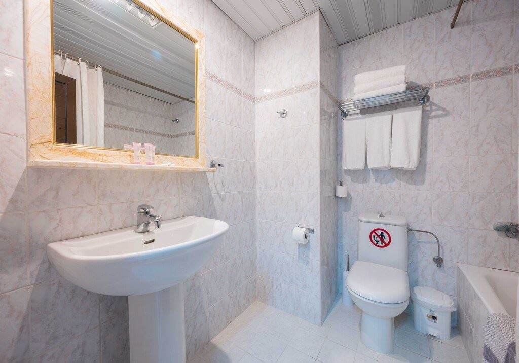 rooms-standard-double-room