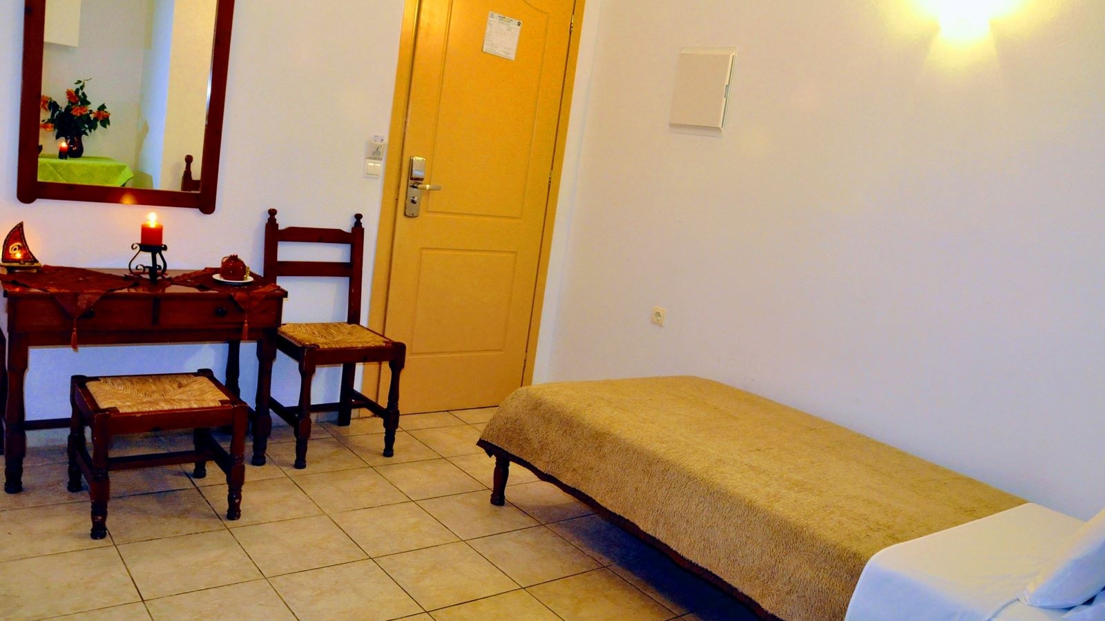 rooms-apartment-1-bedroom-gvlv-5-pax