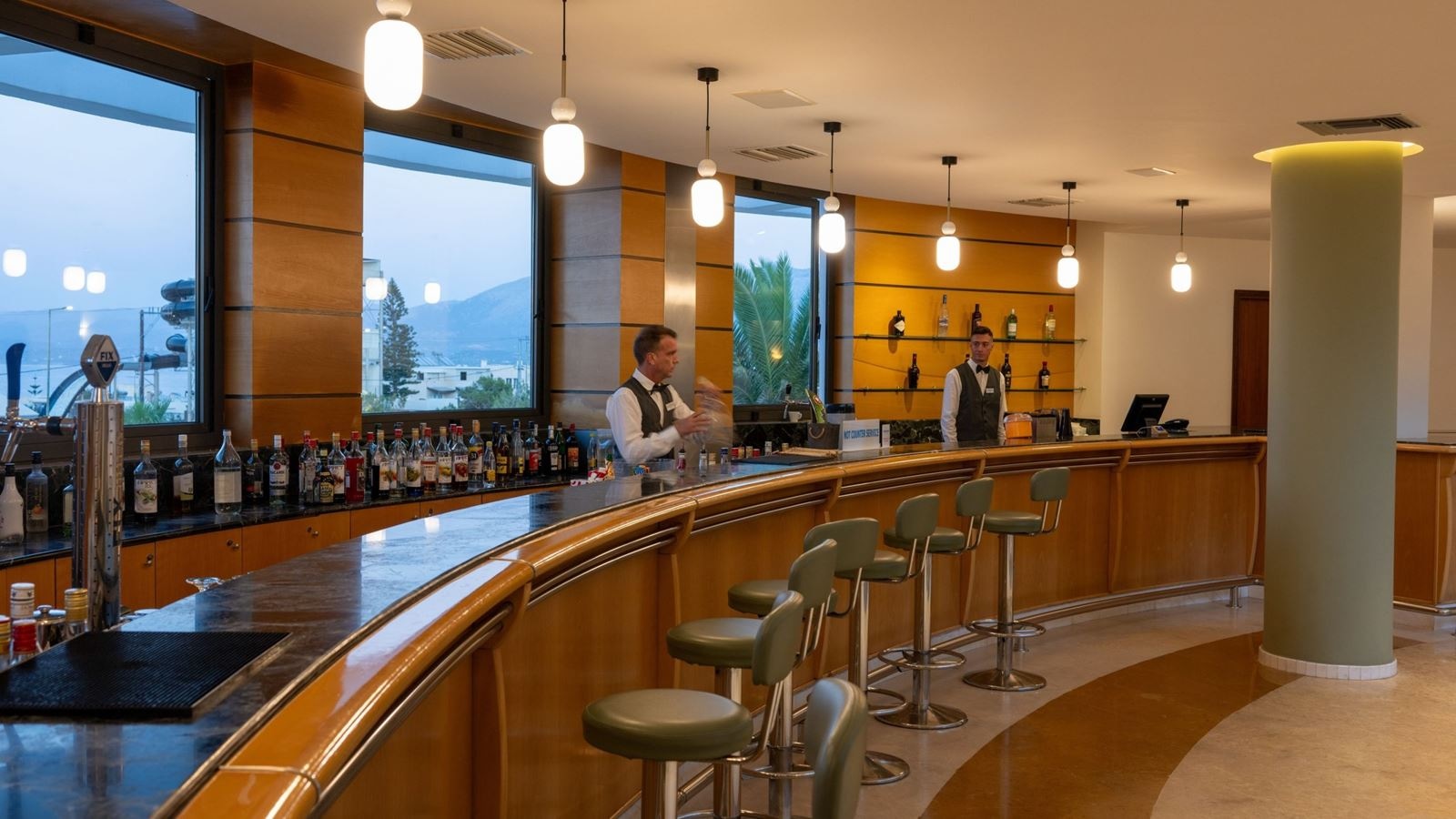 bars-venus-lobby-bar