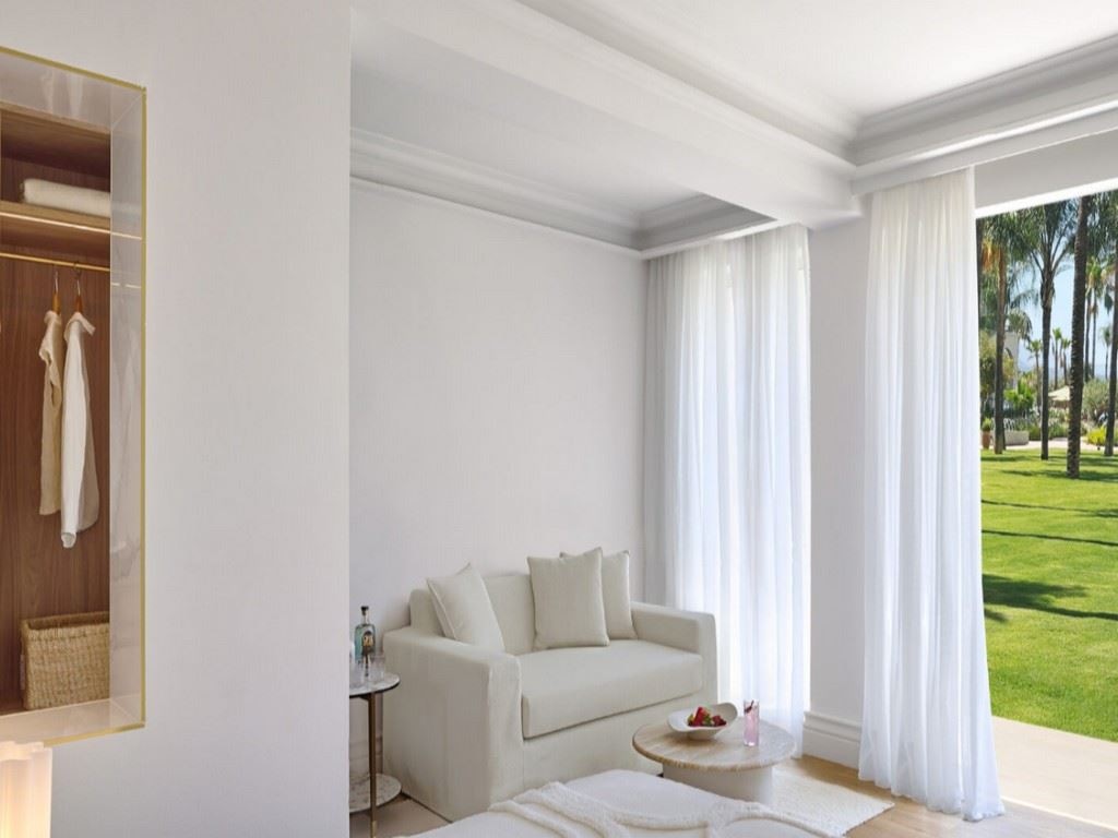 rooms-deluxe-room-panoramic