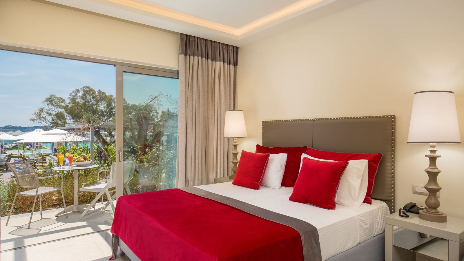 rooms-superior-panorama-bungalow-suite