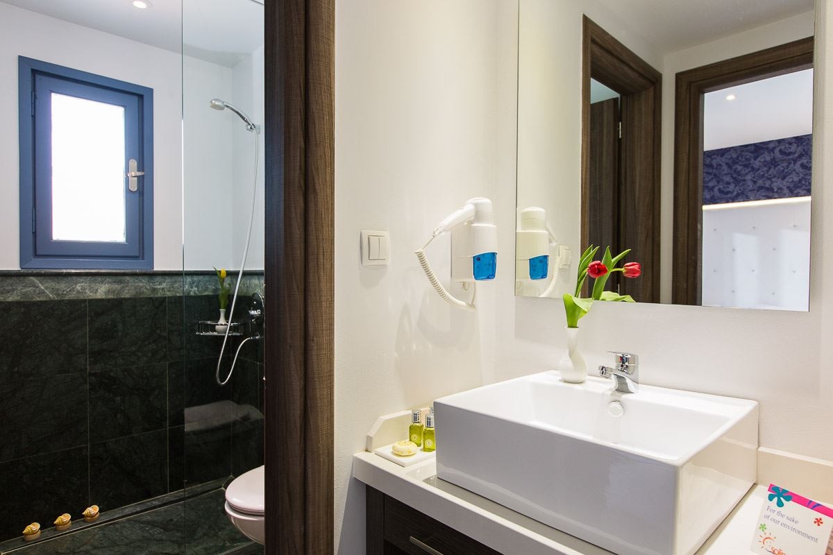 rooms-ruby-royal-family-suite