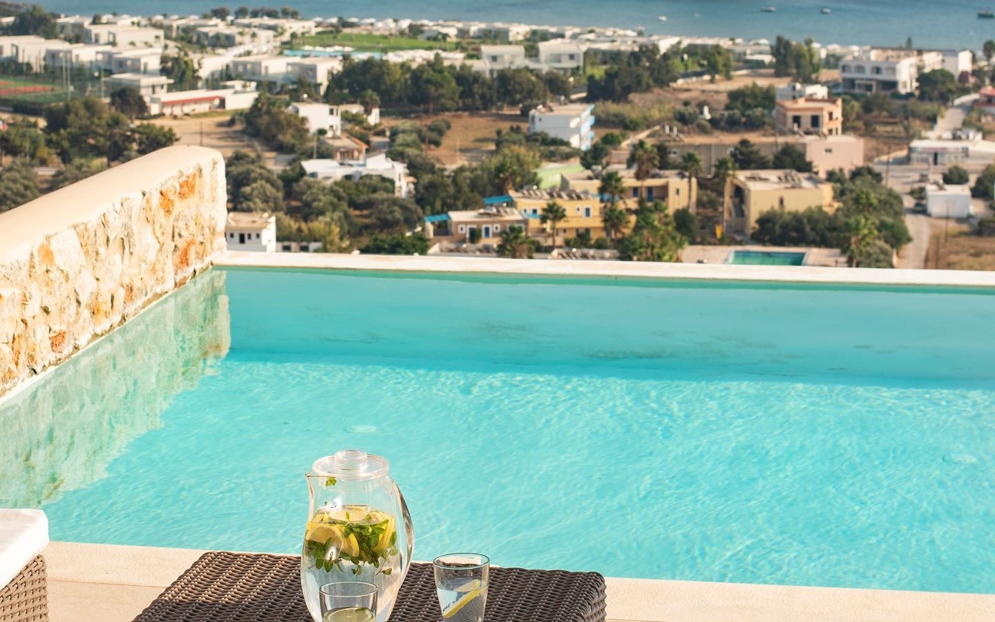 rooms-infinity-suite-sea-view-private-pool