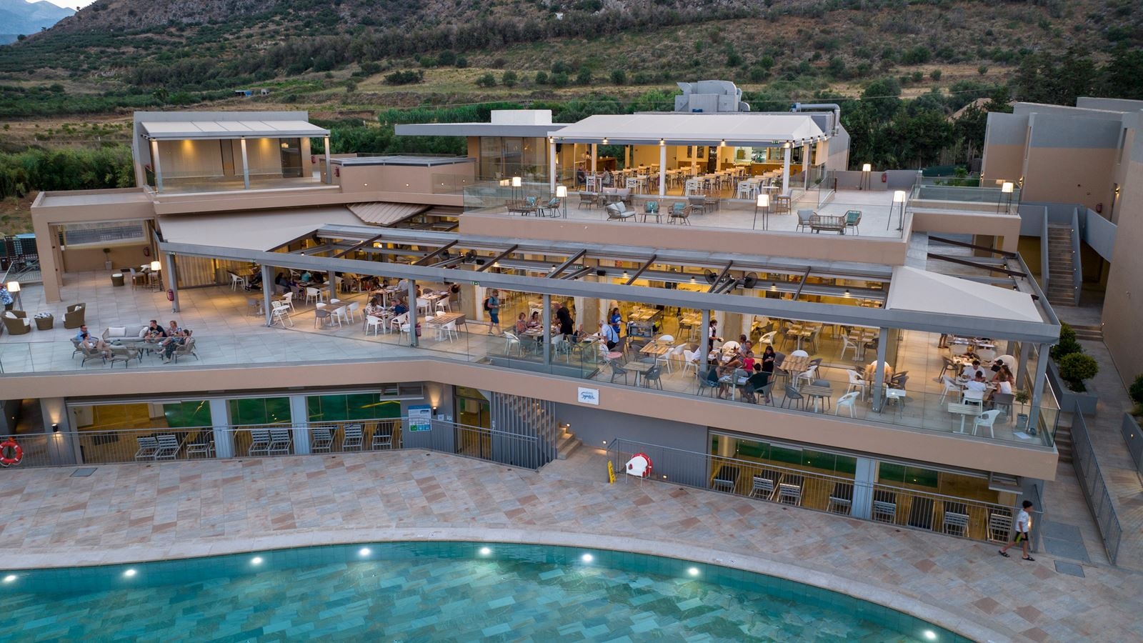 restaurants-rooftop-a-la-carte-restaurant