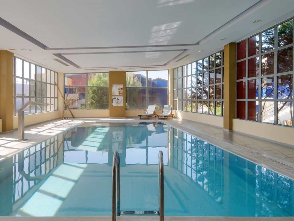 pools-indoor-pool