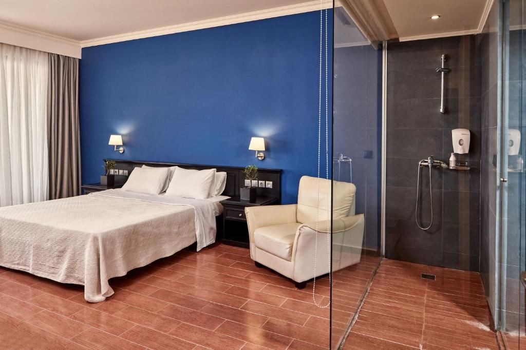 rooms-family-superior-2-bedrooms-garden-view-balcony-or-terrace