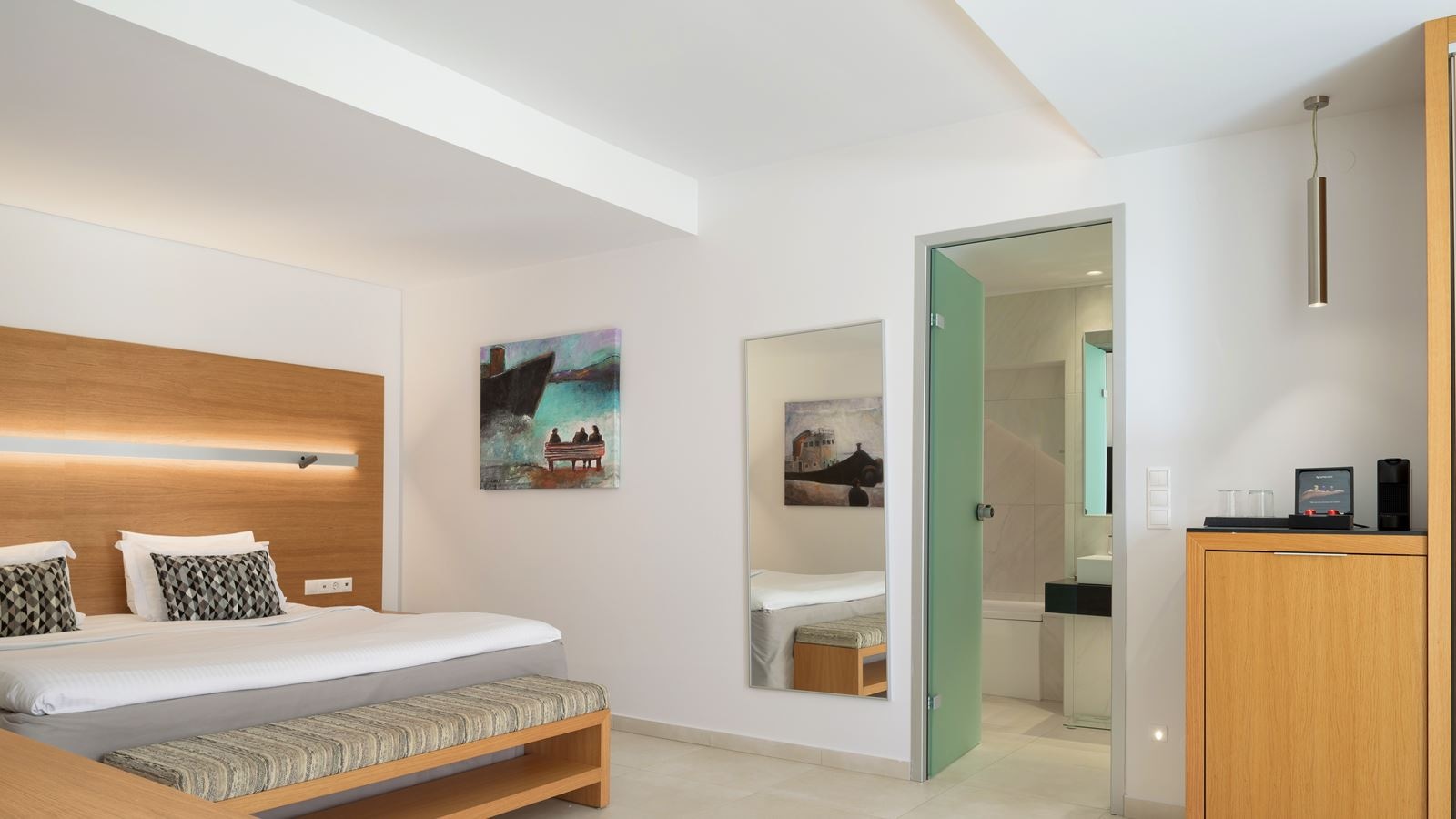 rooms-white-superior-double-private-pool