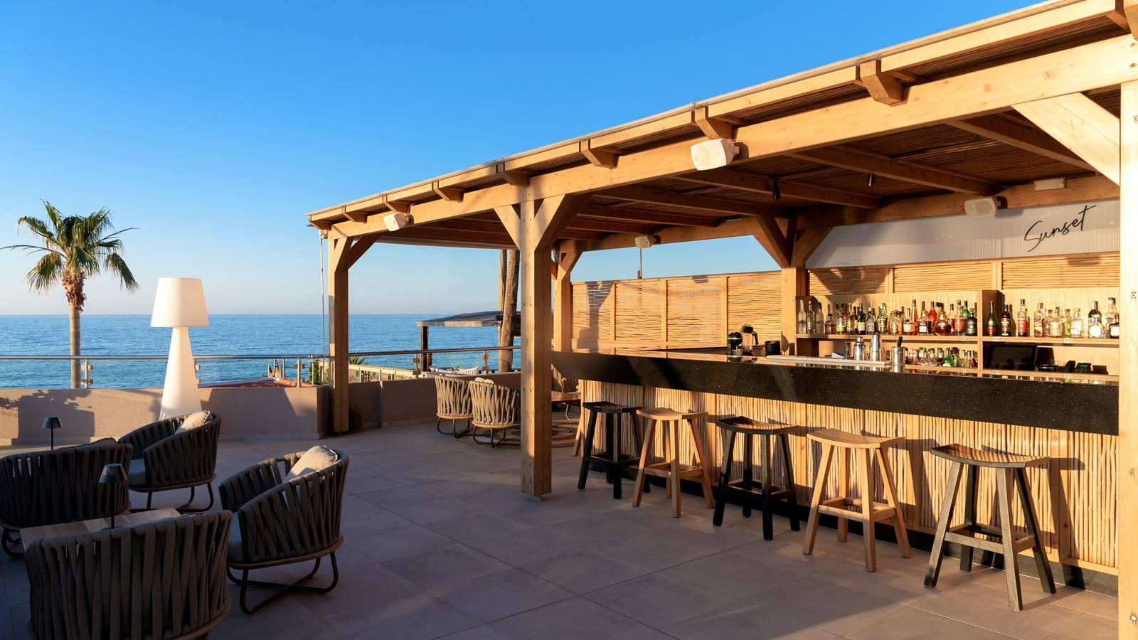 bars-sunset-cocktail-bar