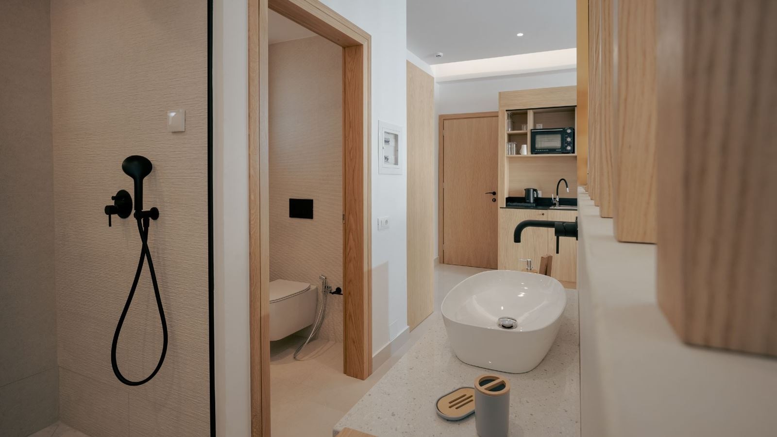 rooms-deluxe-swim-up-suite-terrace