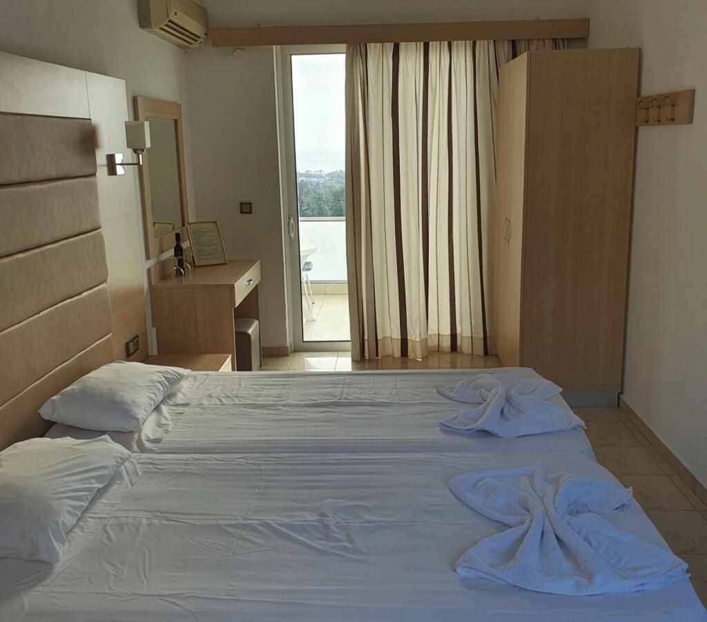 rooms-room-double-sea-view-balcony-or-terrace