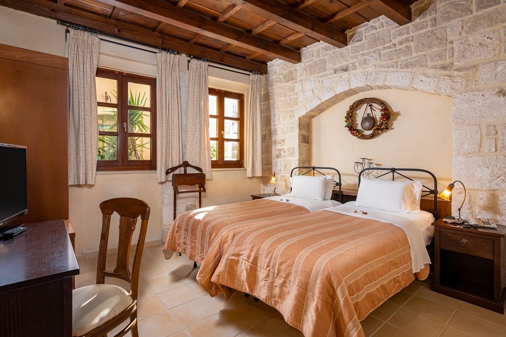 rooms-superior-double-room