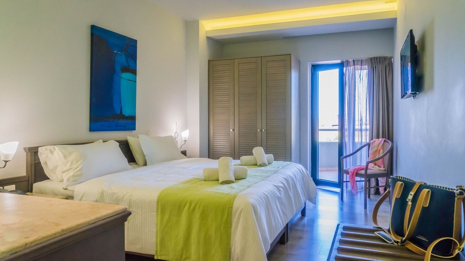 rooms-deluxe-room-sea-view