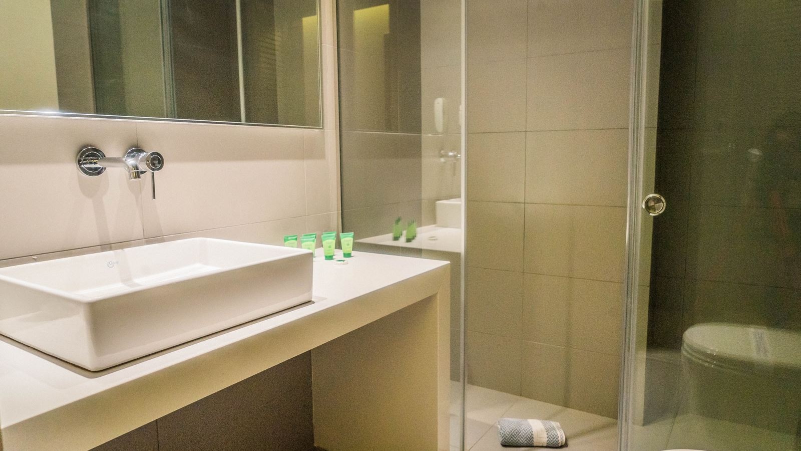 rooms-deluxe-room-sea-view