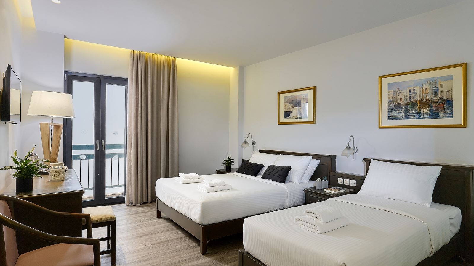 rooms-deluxe-triple-room