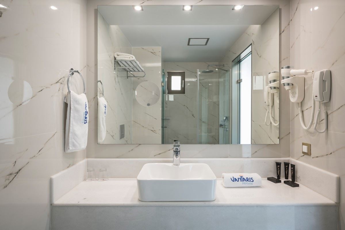 rooms-premium-room-private-pool-for-single-use