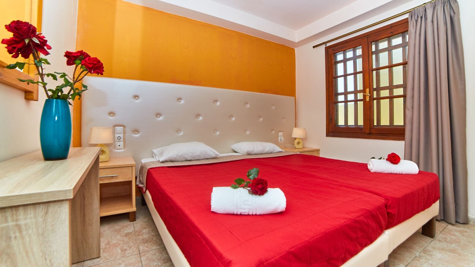 rooms-apartment-1-bedroom-garden-view-balcony-or-terrace