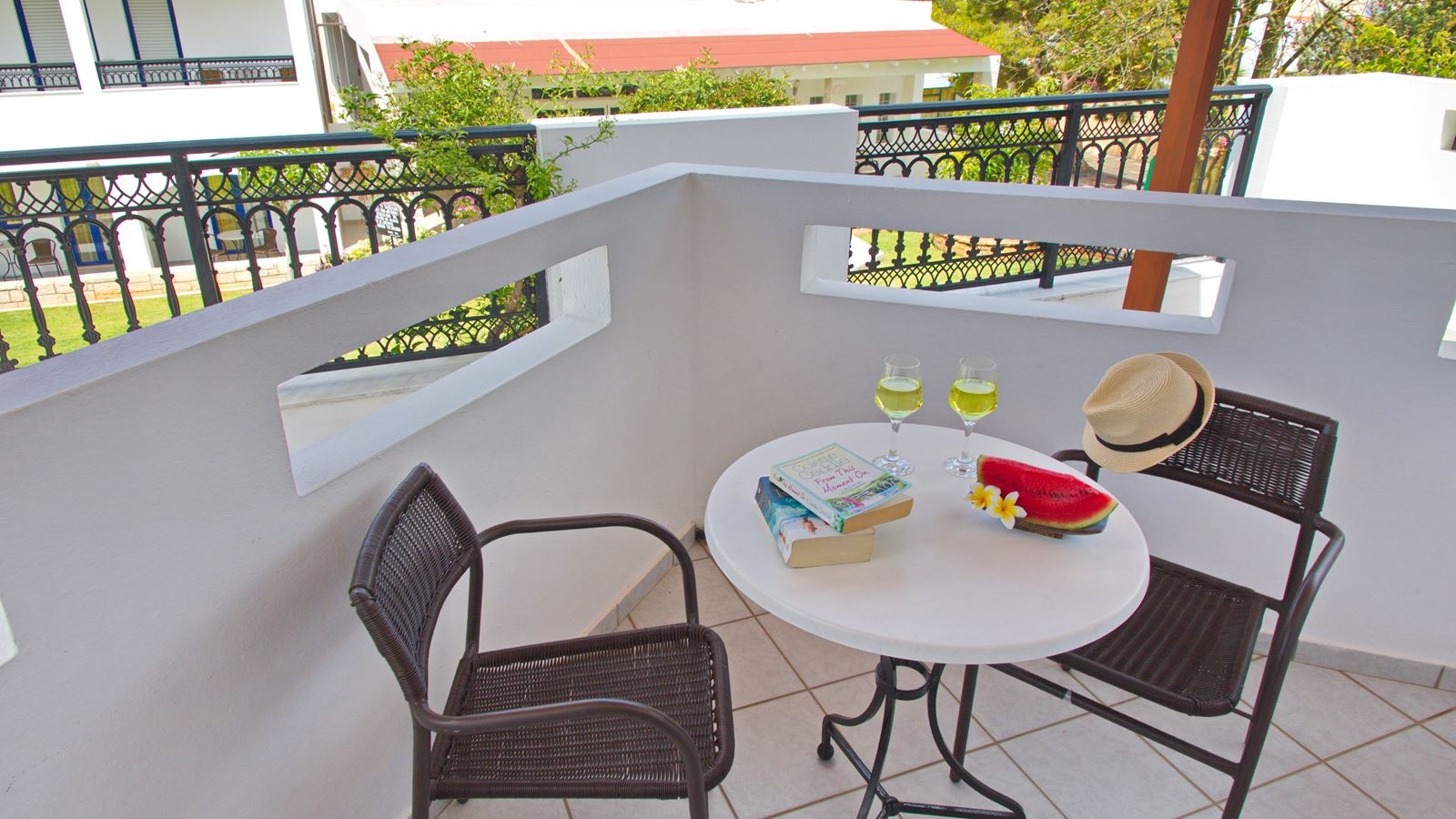 rooms-standard-triple-studio