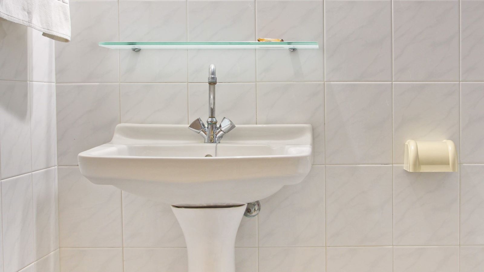 rooms-standard-double-or-twin-studio