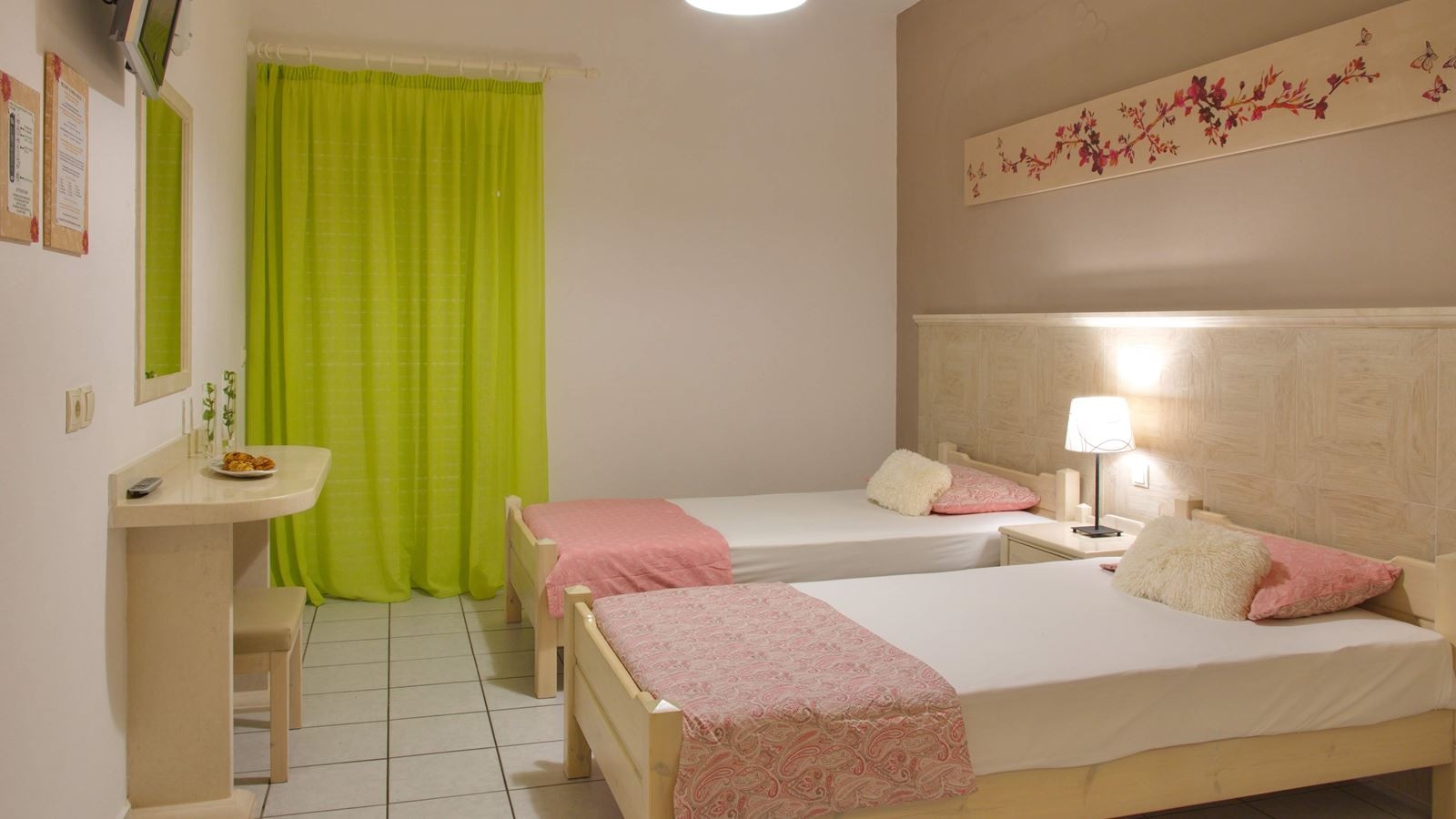 rooms-standard-double-or-twin-studio