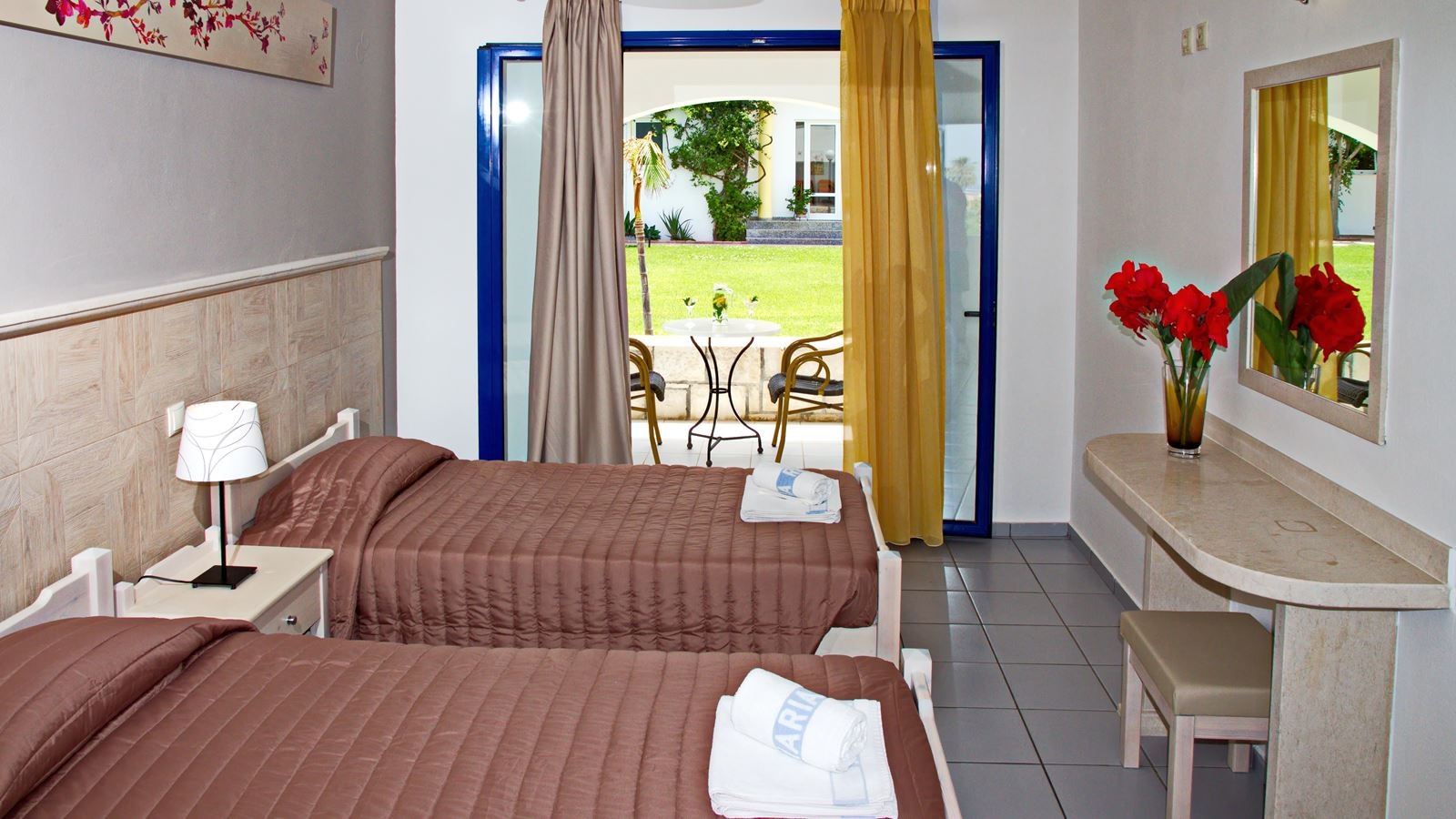 rooms-standard-double-or-twin-studio