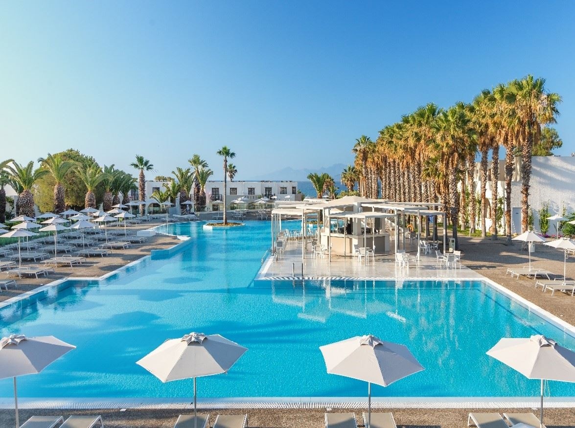 restaurants-sorriso-pool-bar