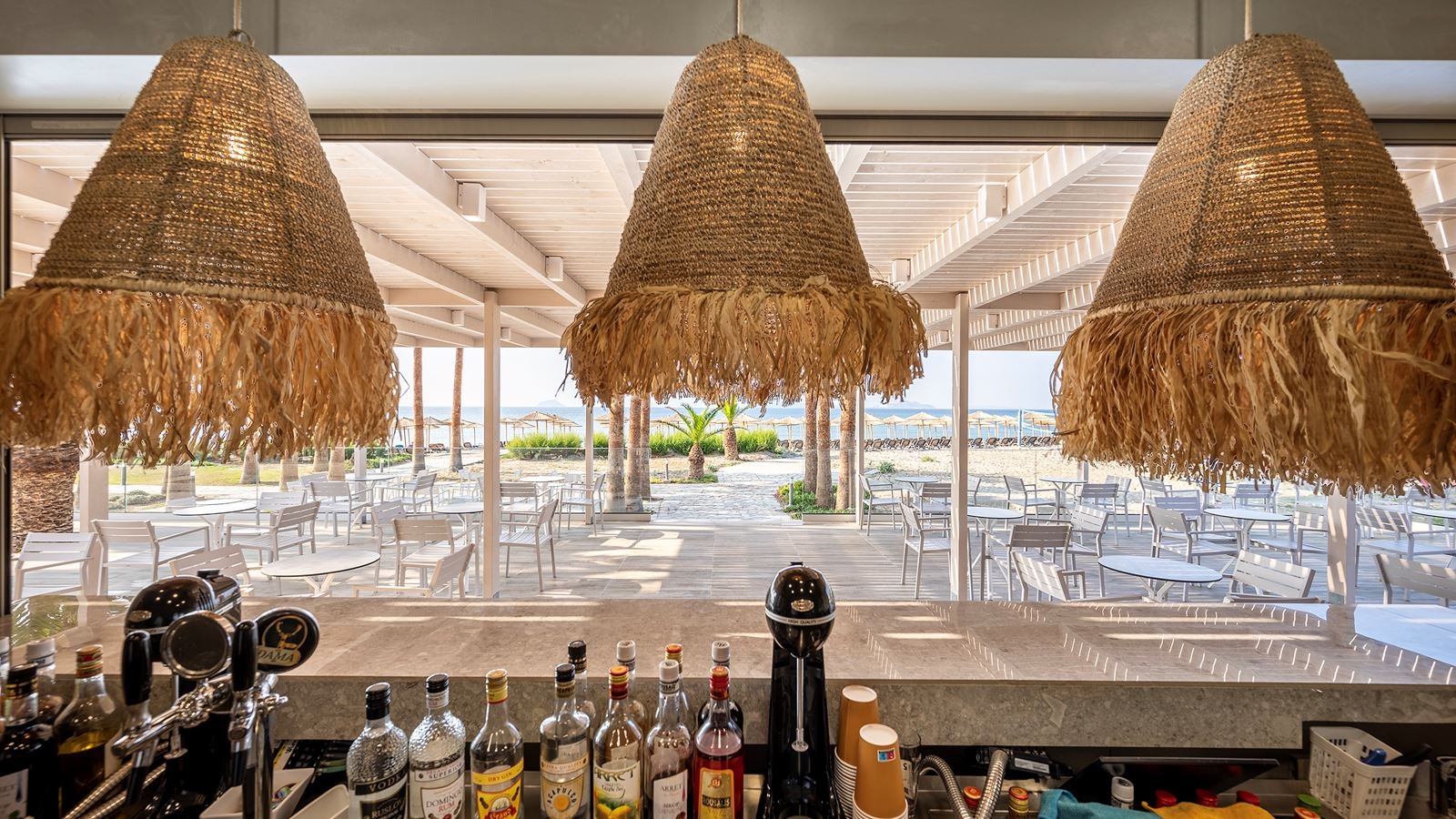 bars-lets-sea-beach-bar