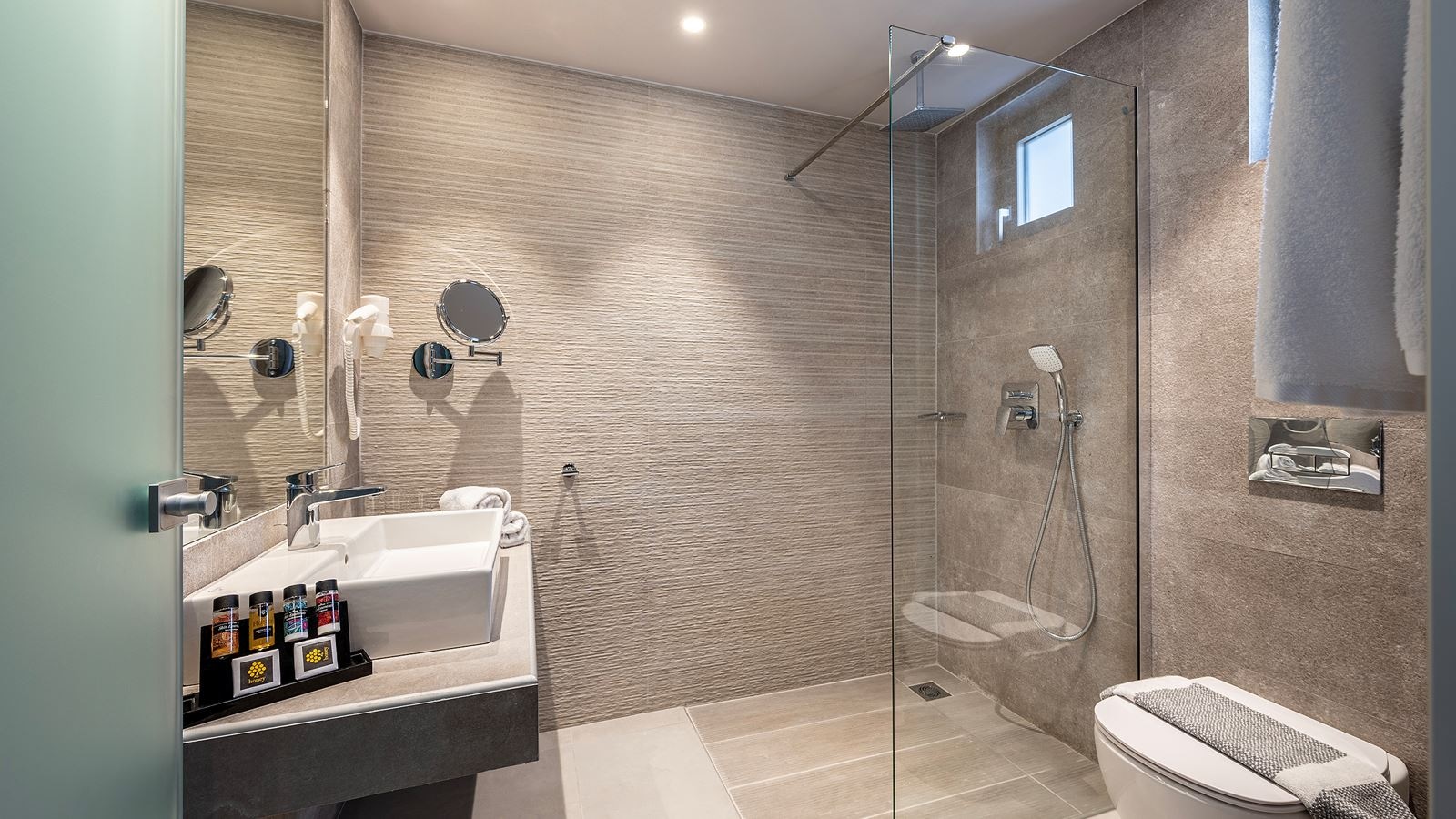 rooms-double-seaview-balcony-or-terrace