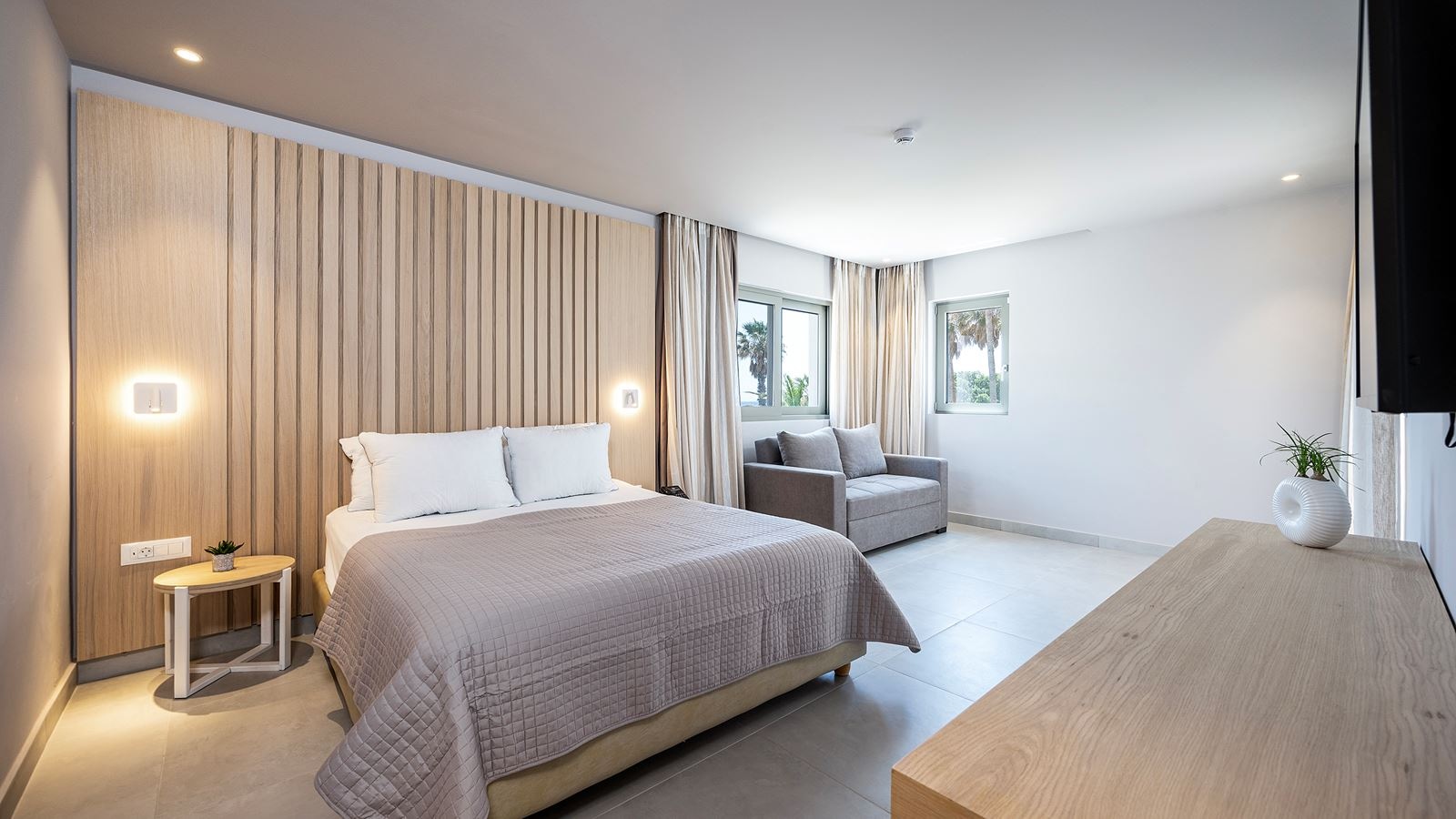 rooms-family-suite-land-view-balcony-or-terrace