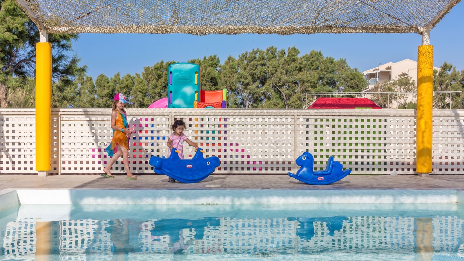 pools-outdoor-childrens-pool