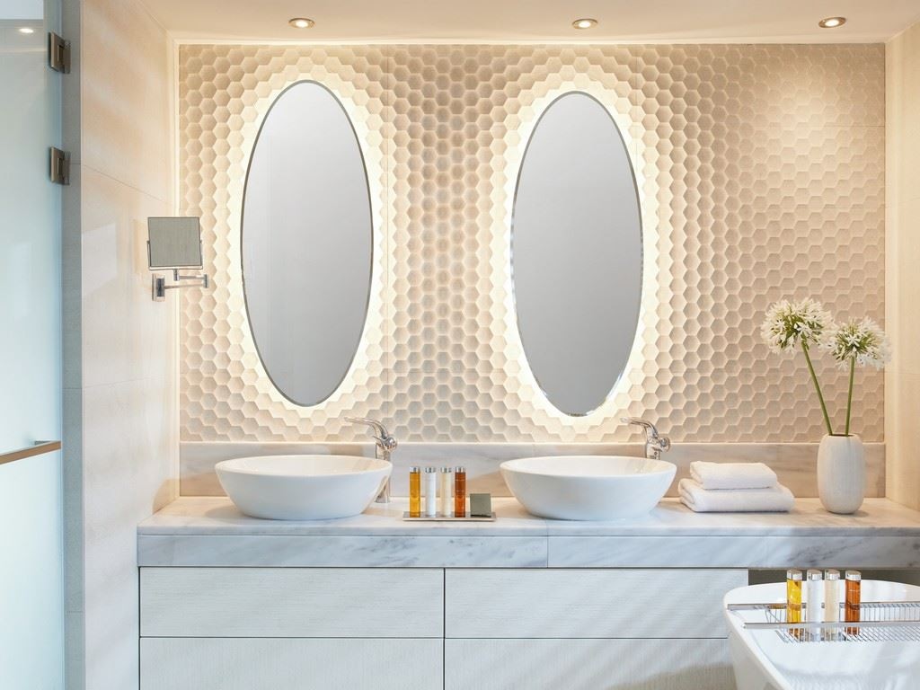 rooms-deluxe-junior-suite-with-private-garden-pool-view