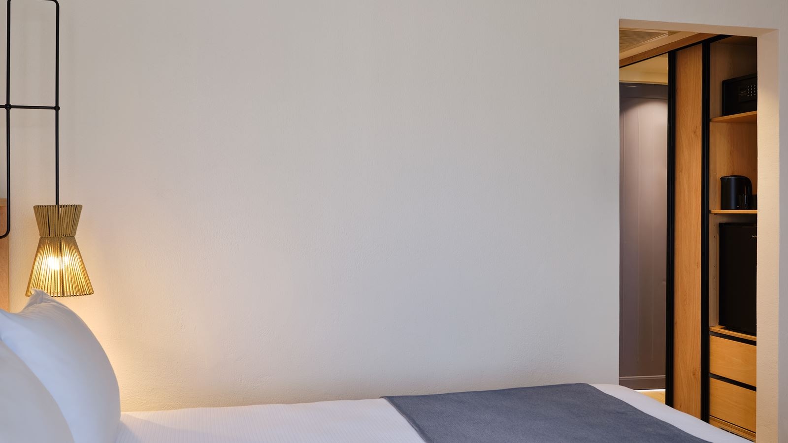 rooms-room-double-inland-view
