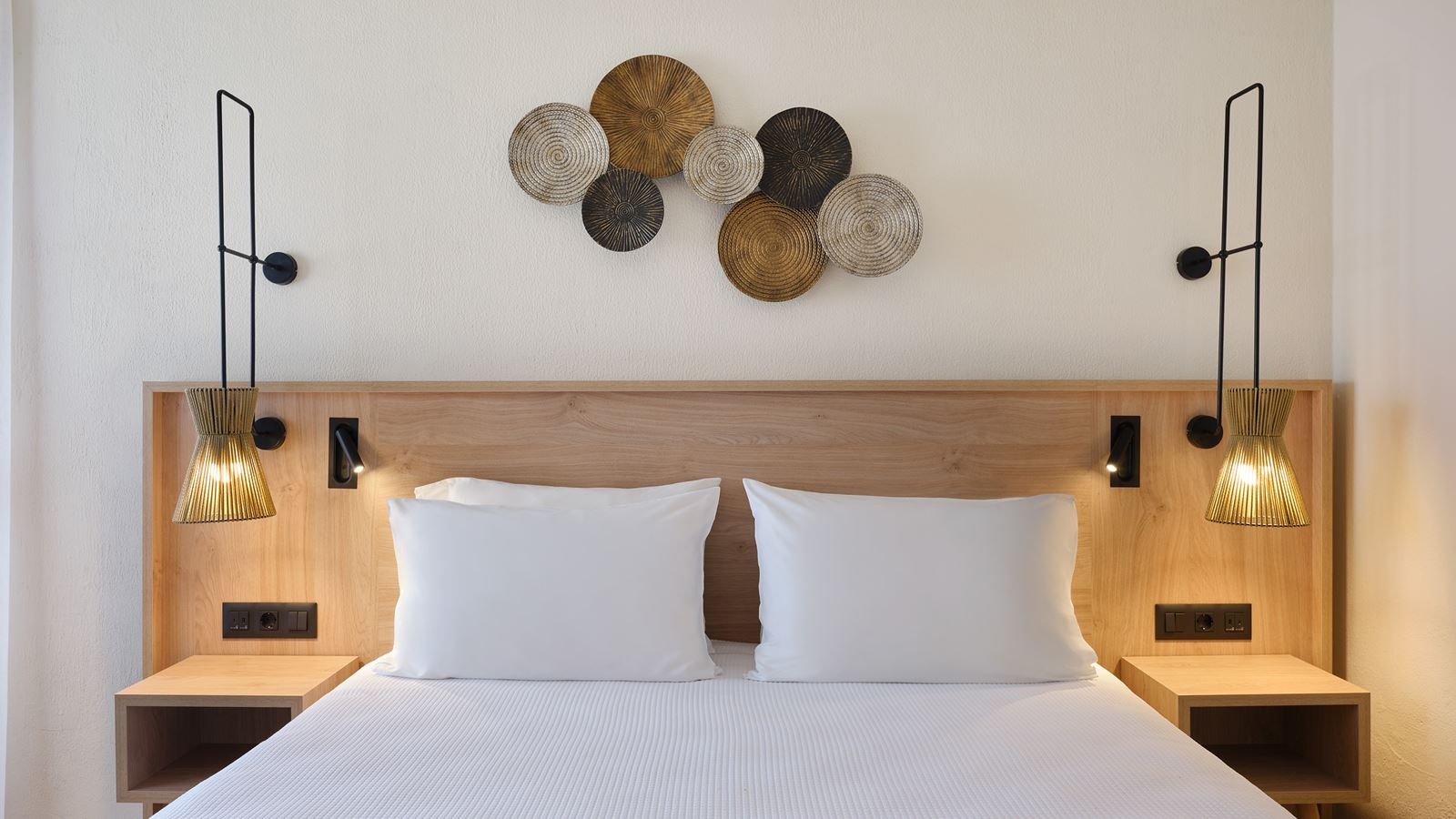 rooms-quadruple-inland-view