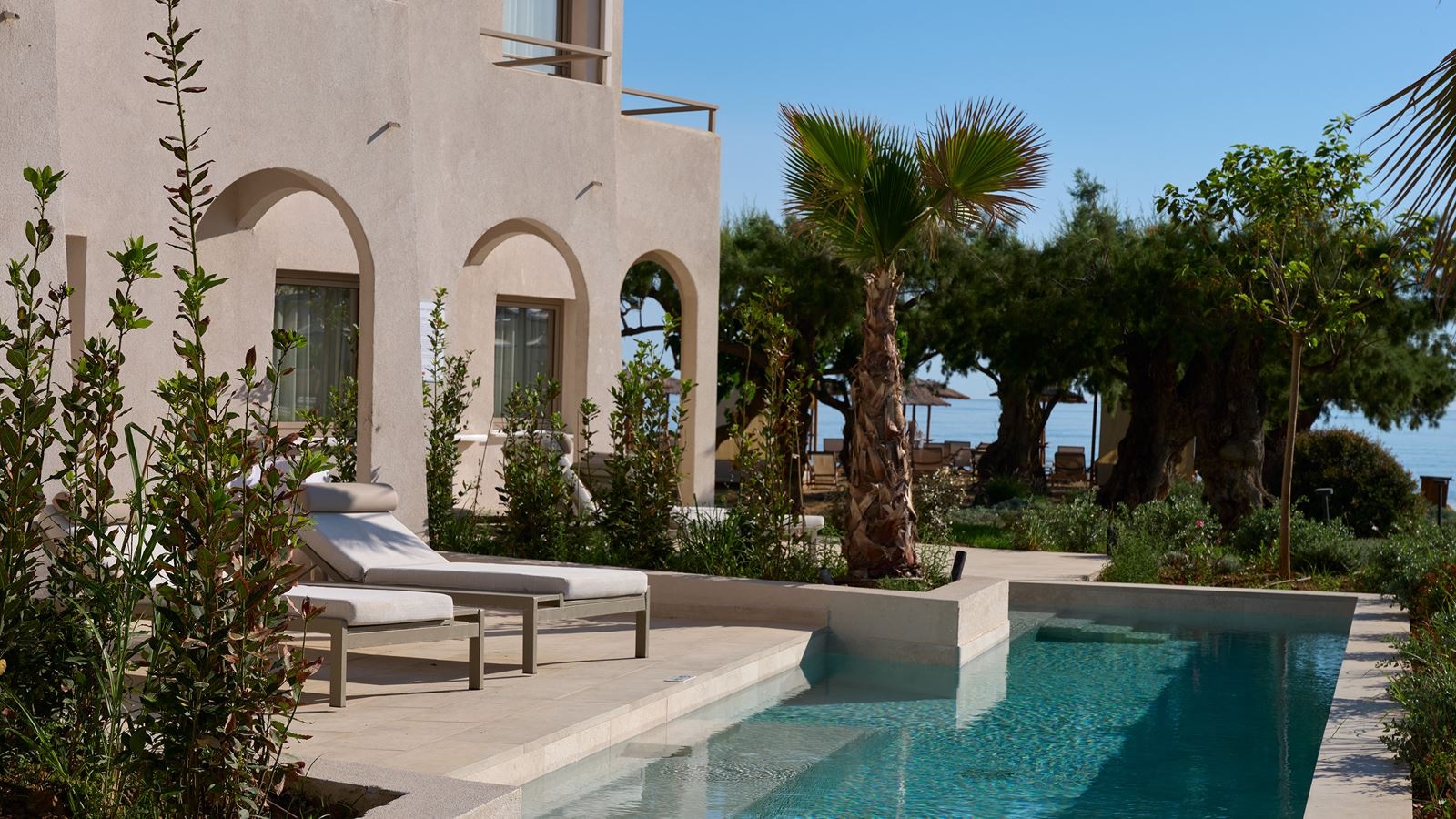 rooms-family-suite-sea-view-open-plan-swim-up