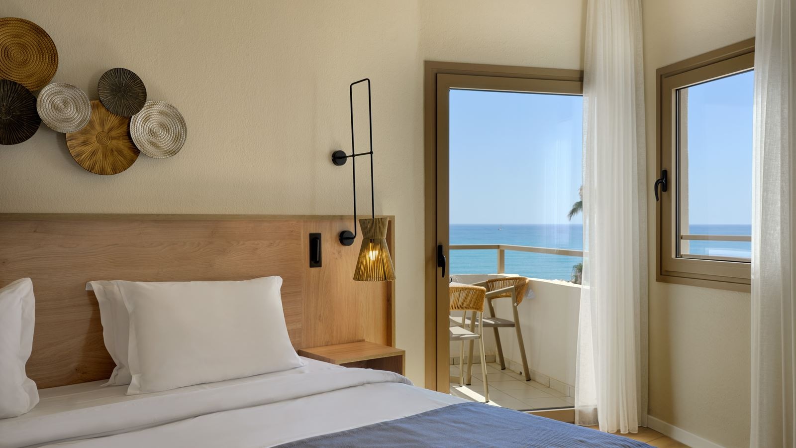 rooms-superior-room-sea-view
