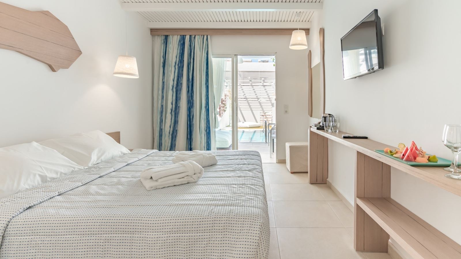 rooms-premium-double-privatepool-with-balcony