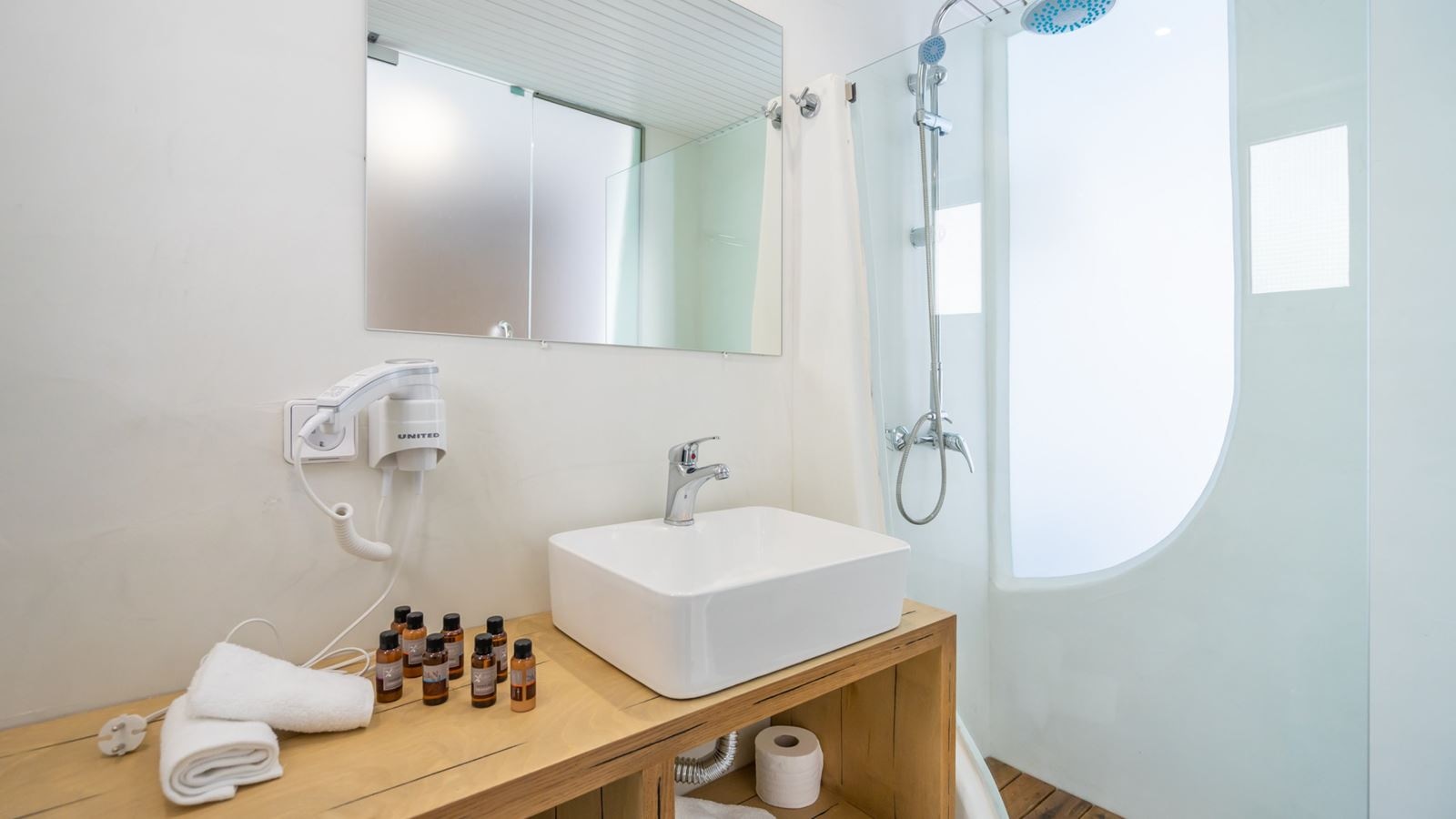 rooms-premium-double-privatepool-with-balcony