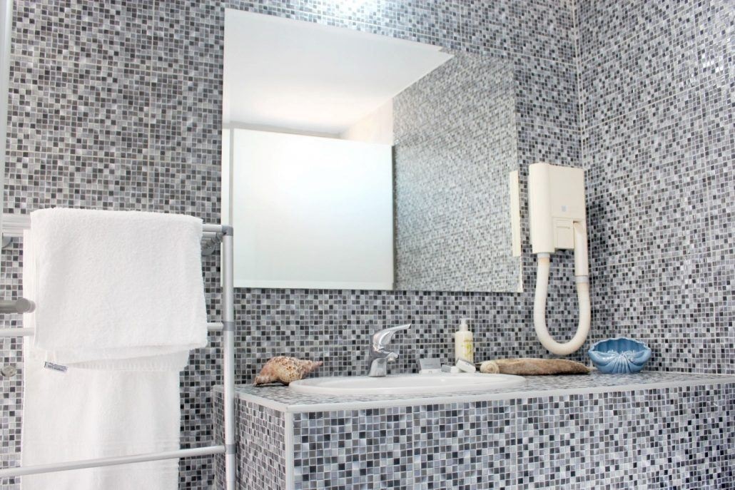 rooms-deluxe-apartment-balcony-or-terrace