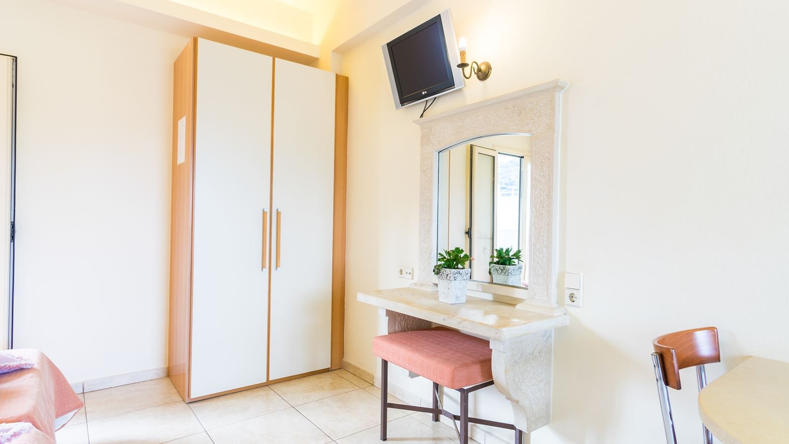 rooms-superior-studio-double-balcony-or-terrace