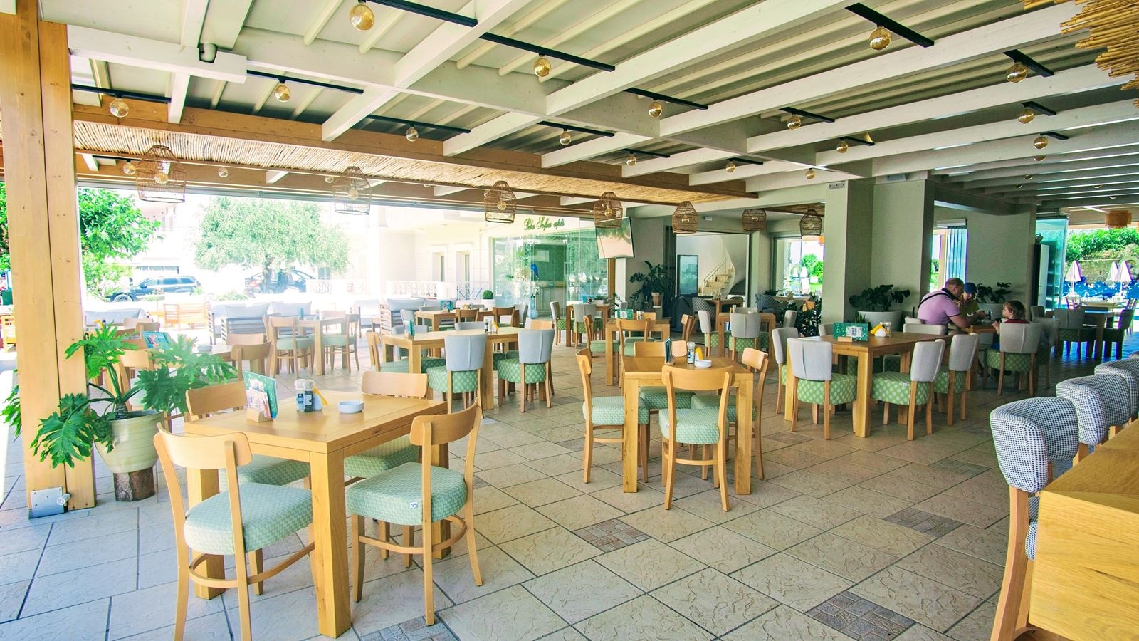 restaurants-elia-restaurant