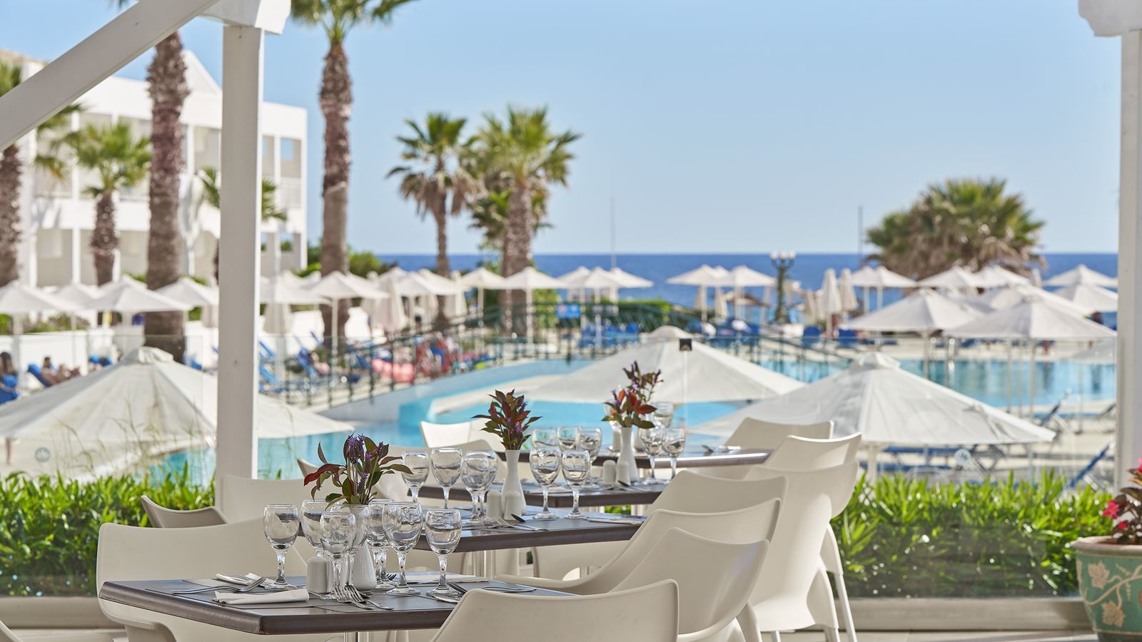 restaurants-elia-main-restaurant