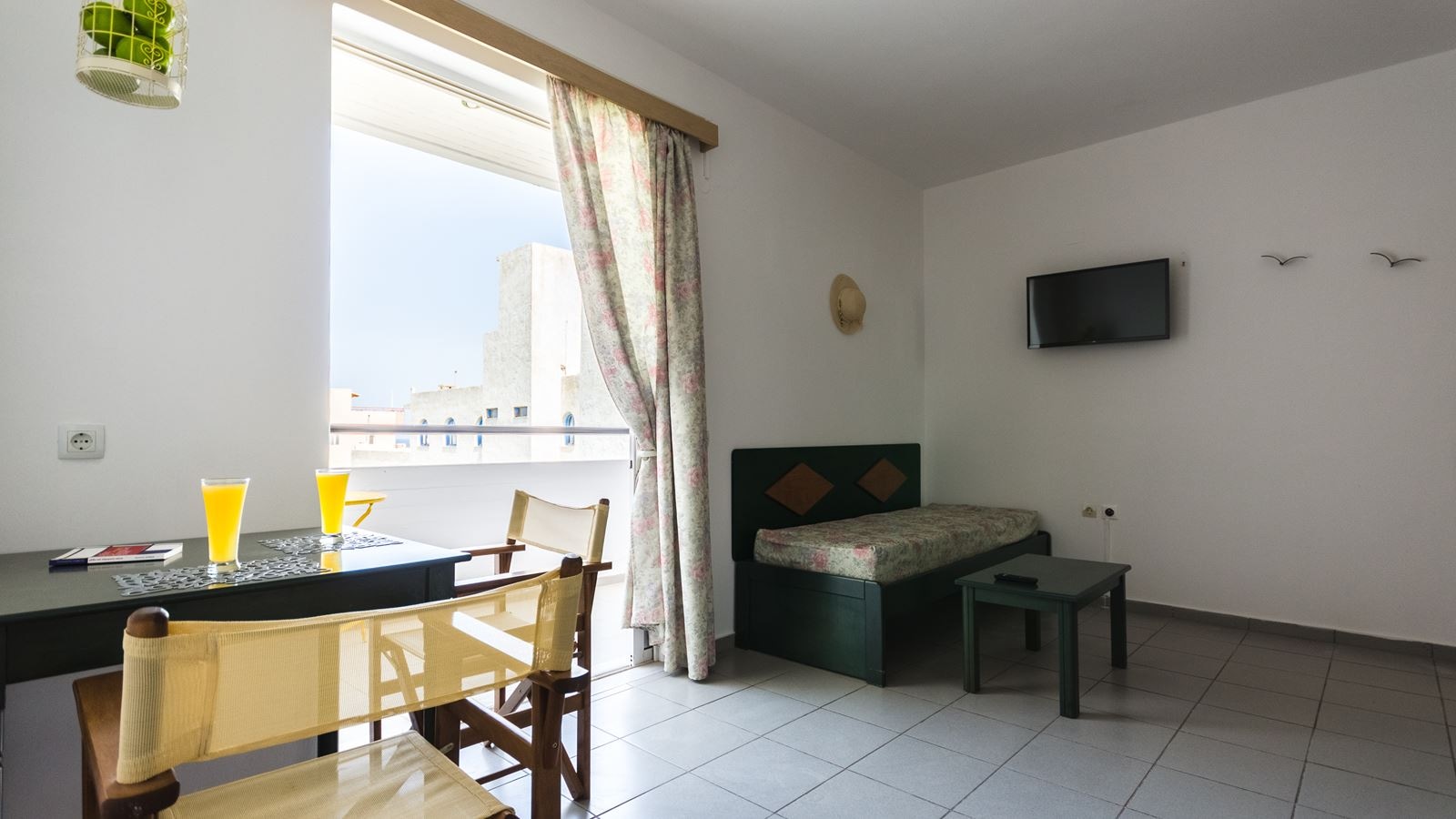 rooms-one-bedroom-apartment